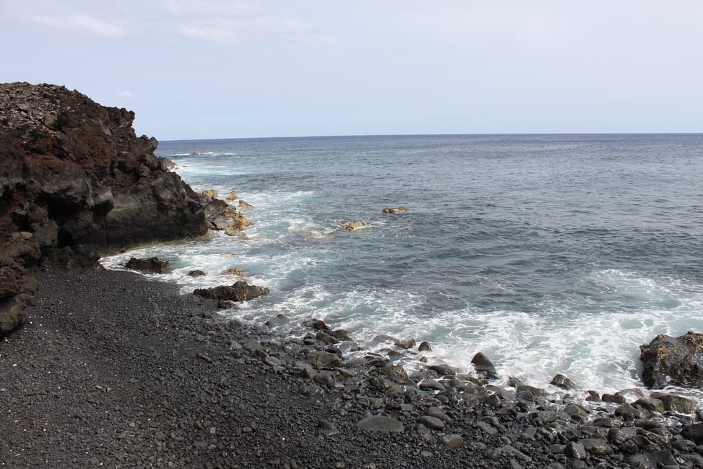 Hawaii: Kehena Black Sand Nude Beach