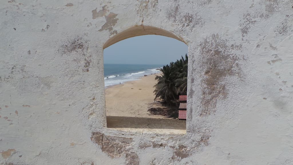 Mpeasem Beach
