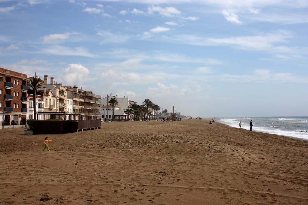 Playa de Sant Salvador view 2