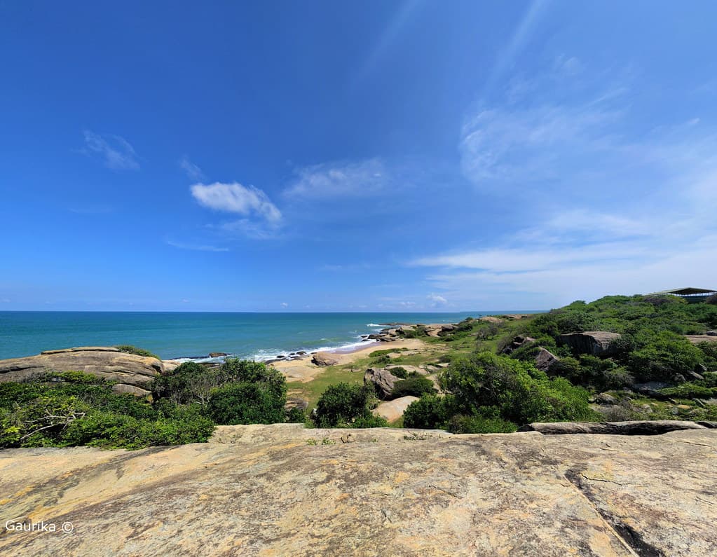 Kataragama Lagoon Beach — photo by GaurikaW