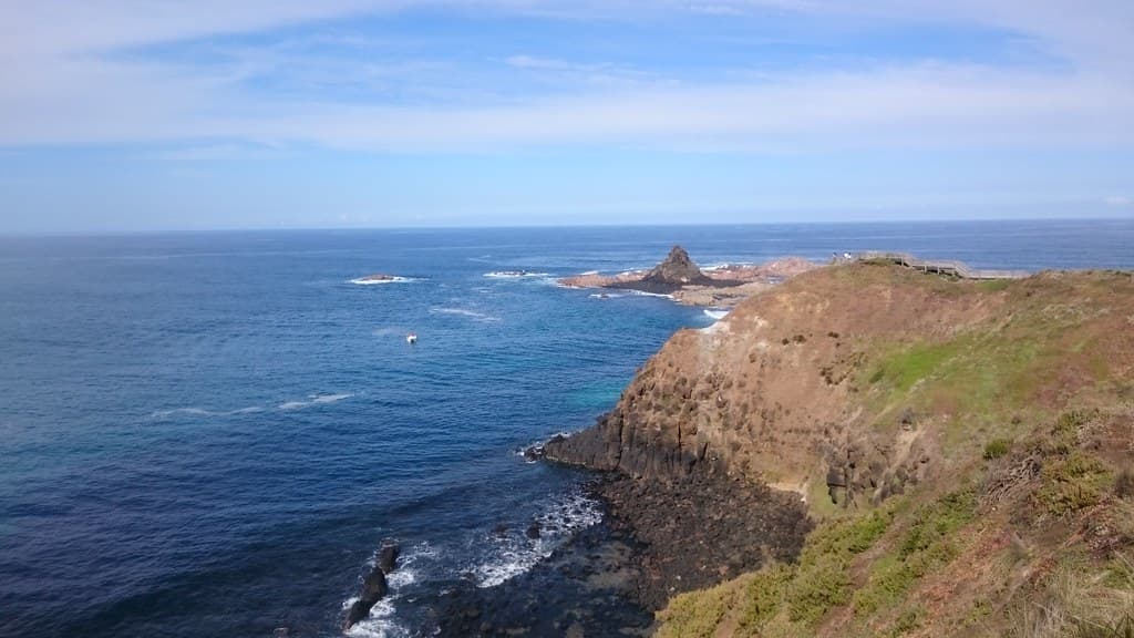 Pyramid Rock Beach