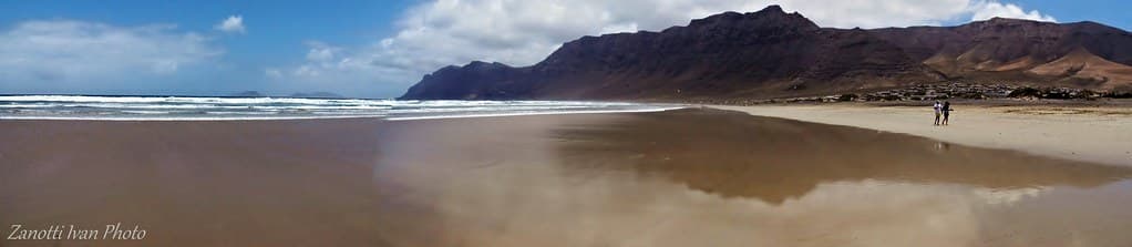 Playa de Famara view 2