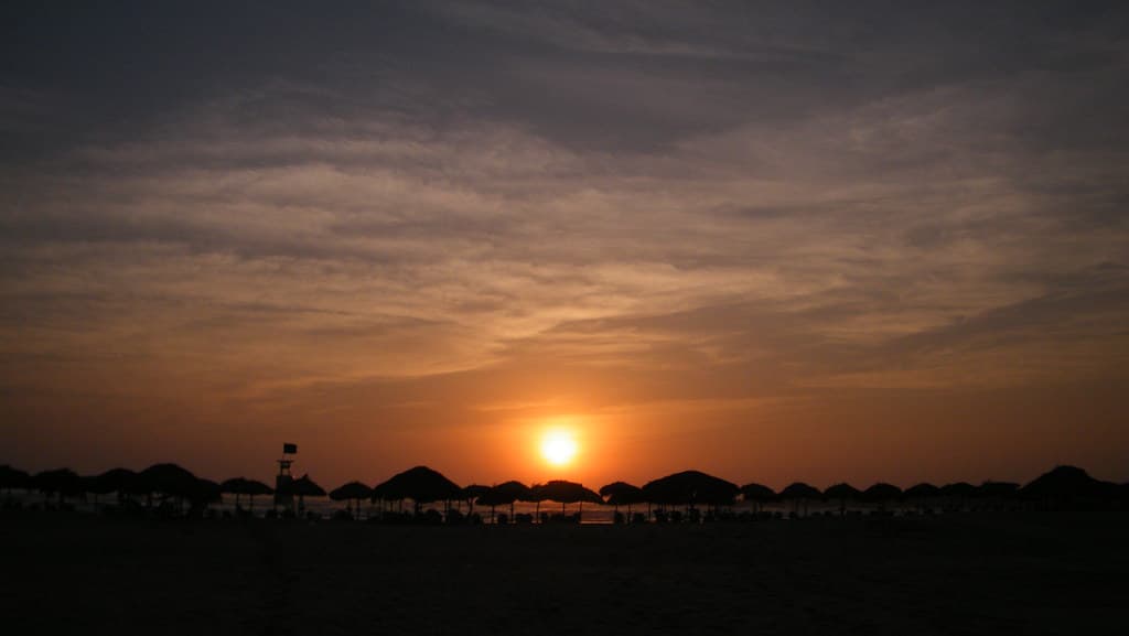 Playa La Pesca — photo by Emmanuel Faz