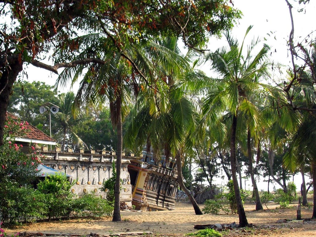 Batticaloa Lagoon Beach