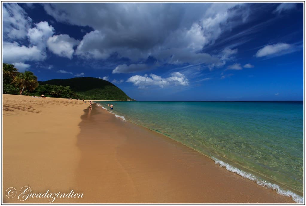 Plage de Petite Anse Pointe-Noire view 3