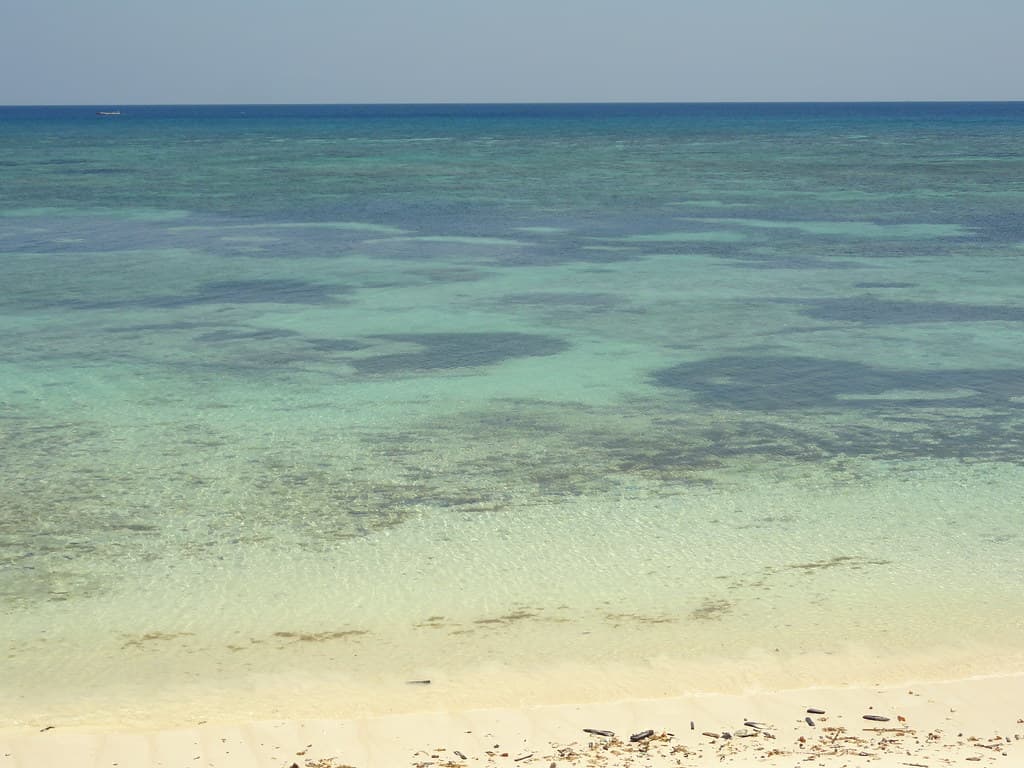 Pantai Liang Kareta, Pulau Pasi, Selayar Island