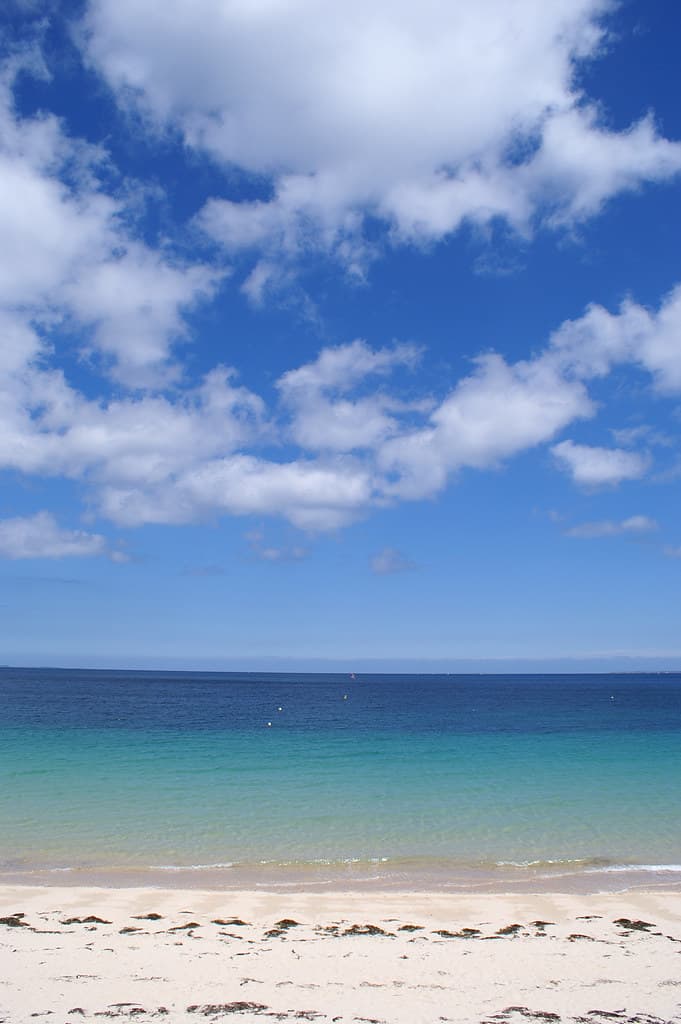 Plage des Grands Sables view 2