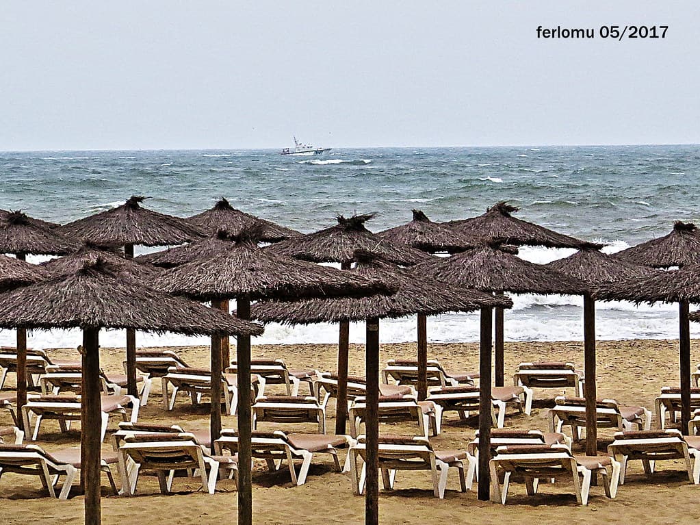 Playa de La Gaviota view 2