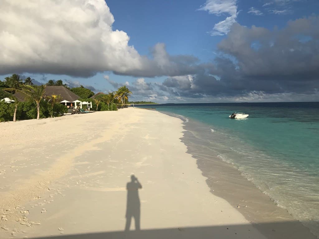 Meedhoo Lagoon Edge view 3