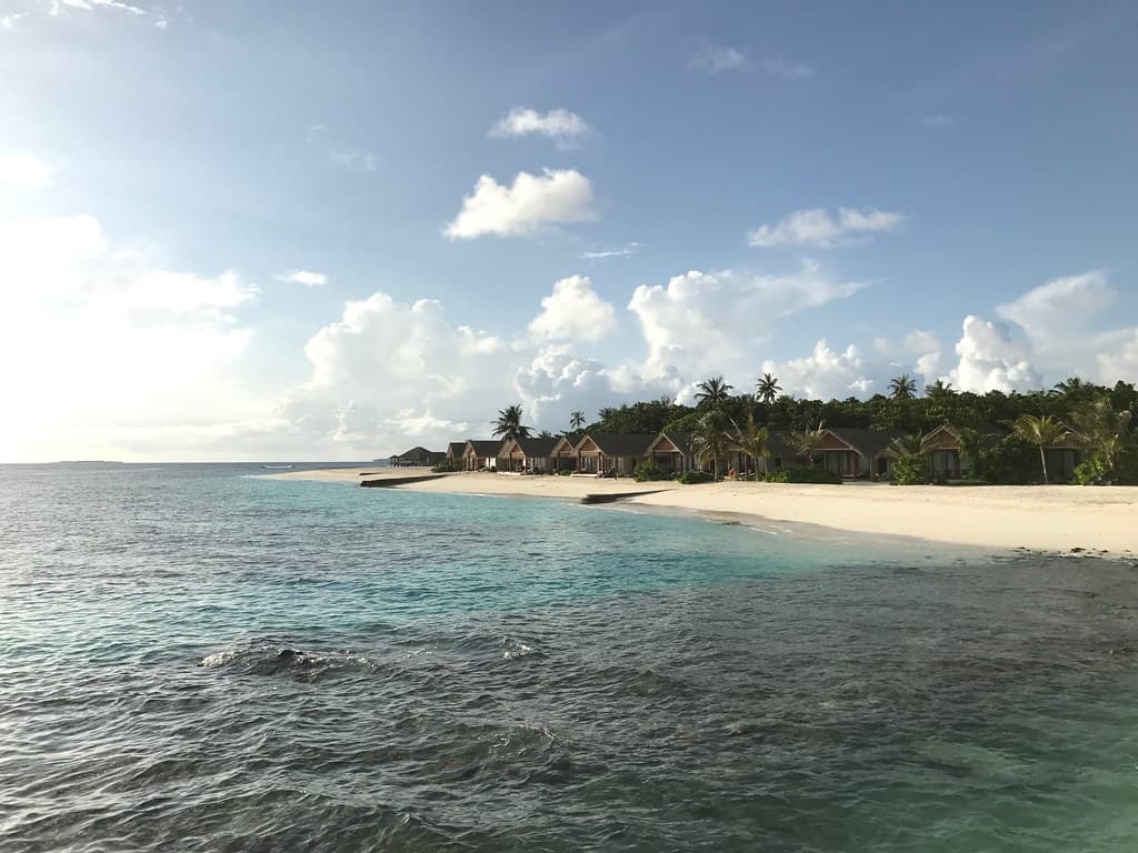 Meedhoo Lagoon Edge view 2