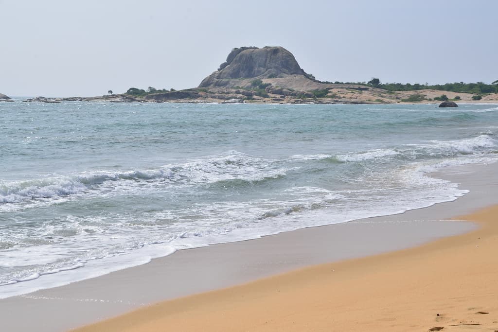Kataragama Lagoon Beach view 2