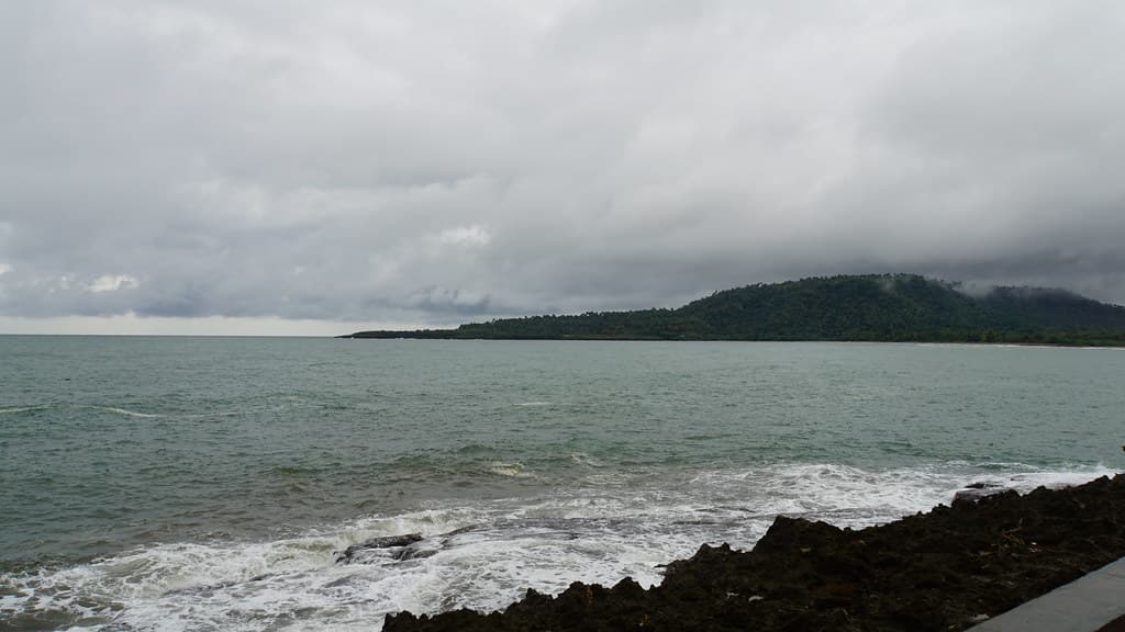 Playa Manglito view 2