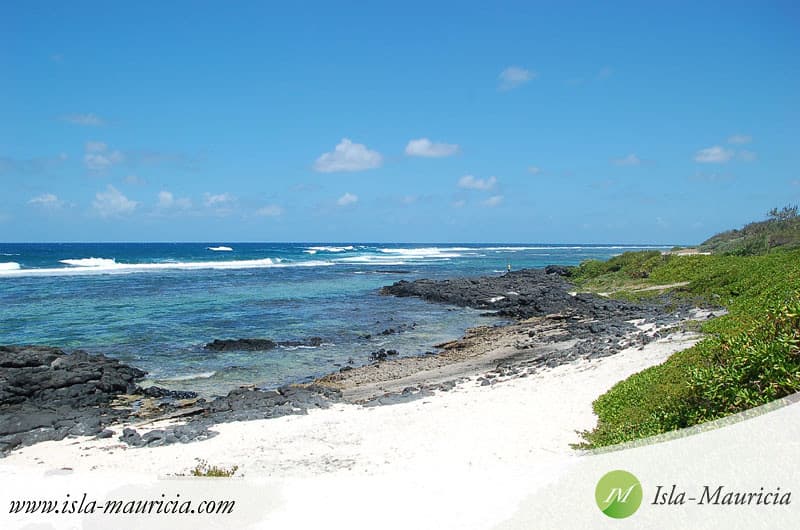 Pointe des Lascars Beach