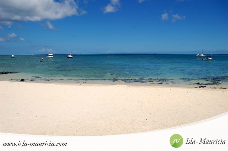 Mauritius Beaches - North - Trou aux Biches - 008