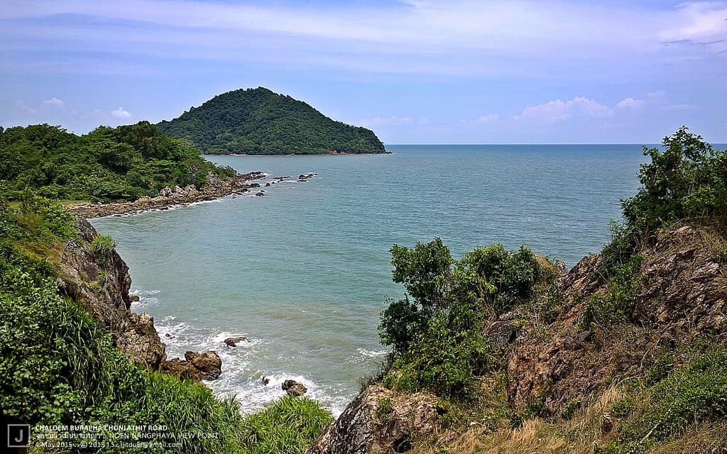 Khung Wiman Beach
