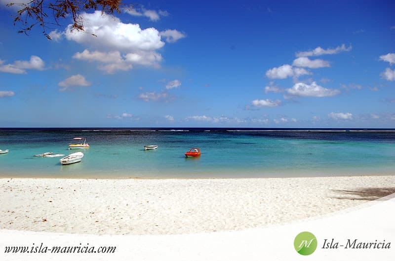 Mauritius Beaches - North - Trou aux Biches - 012