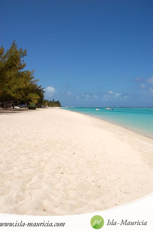 Le Morne Beach
