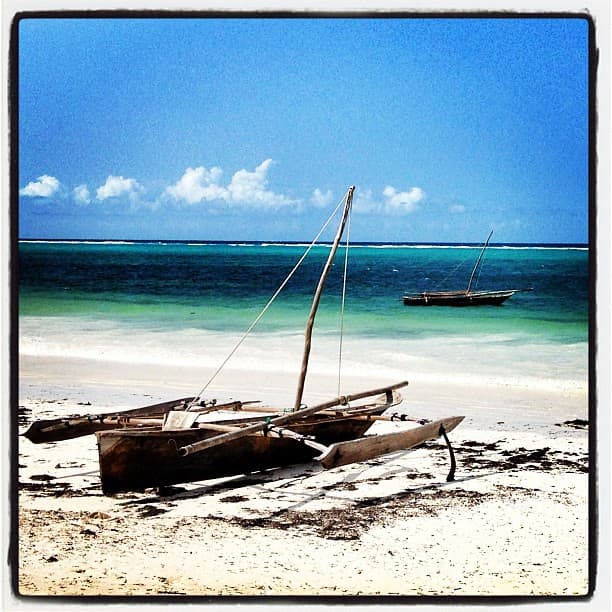 Mbuyu Tende Beach