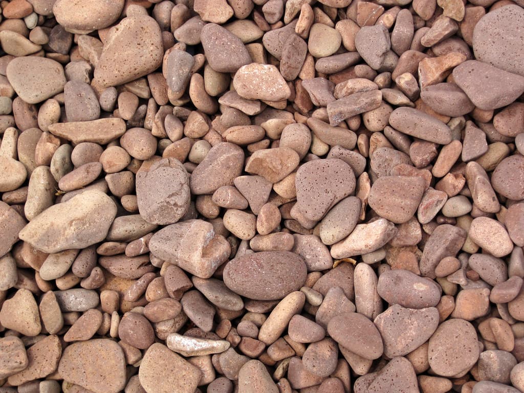 Lakeshore beach gravel (upper Holocene; derived from the Split Rock intrusive felsite, Proterozoic; Iona's Beach, northeastern Minnesota, USA) 9