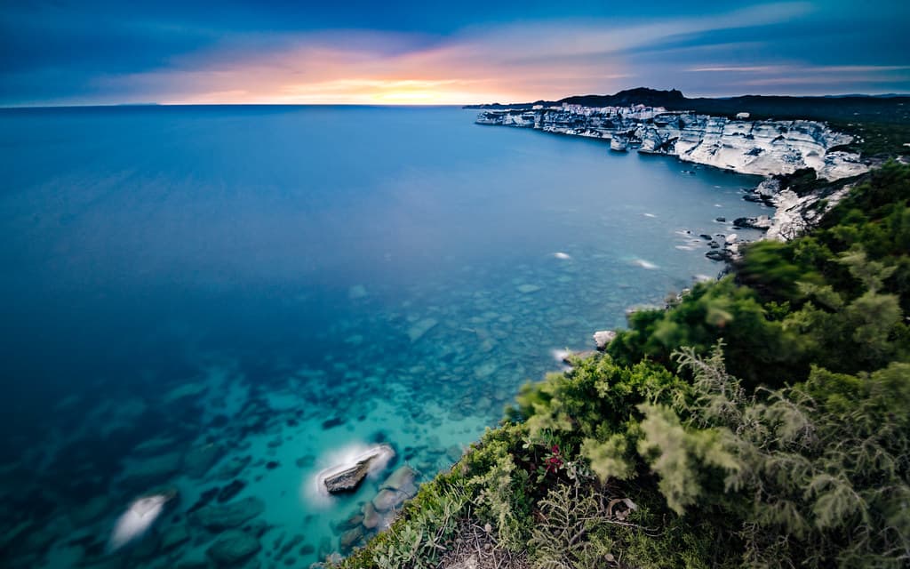 Plage du Grand Sperone — photo by Mathieu Galoseau