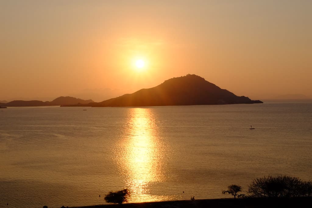 Kanawa Island Beach