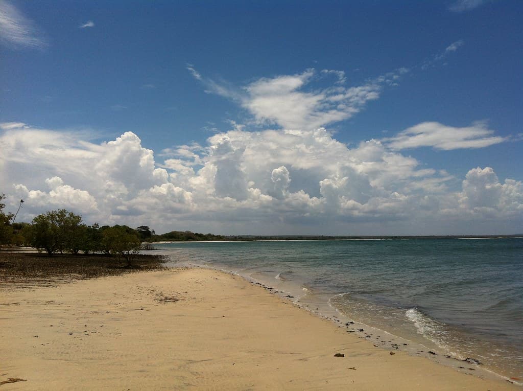 Praia de Namitatar — photo by kiarras