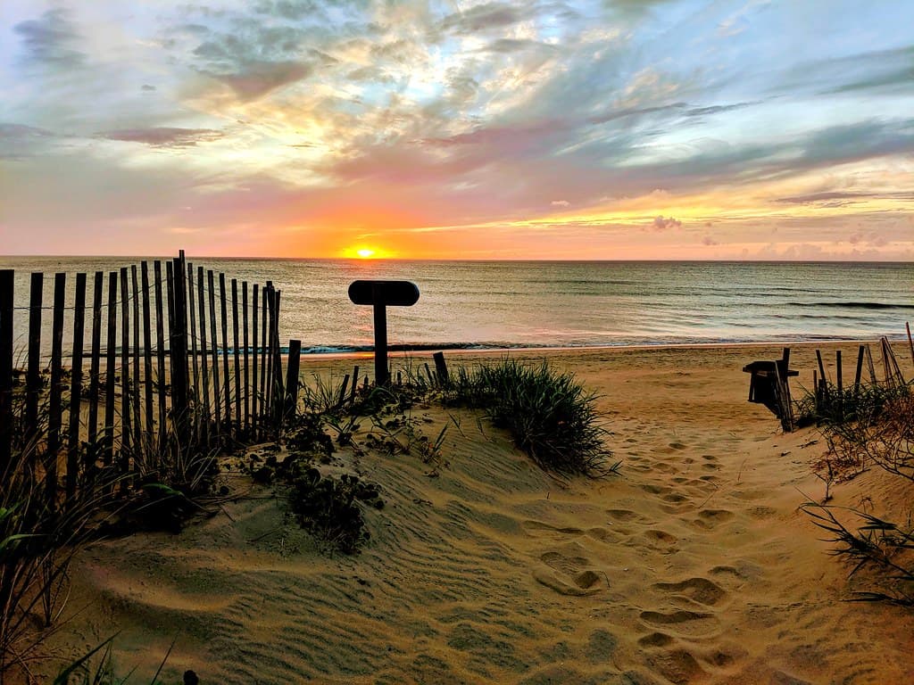 Jennettes Pier Beach
