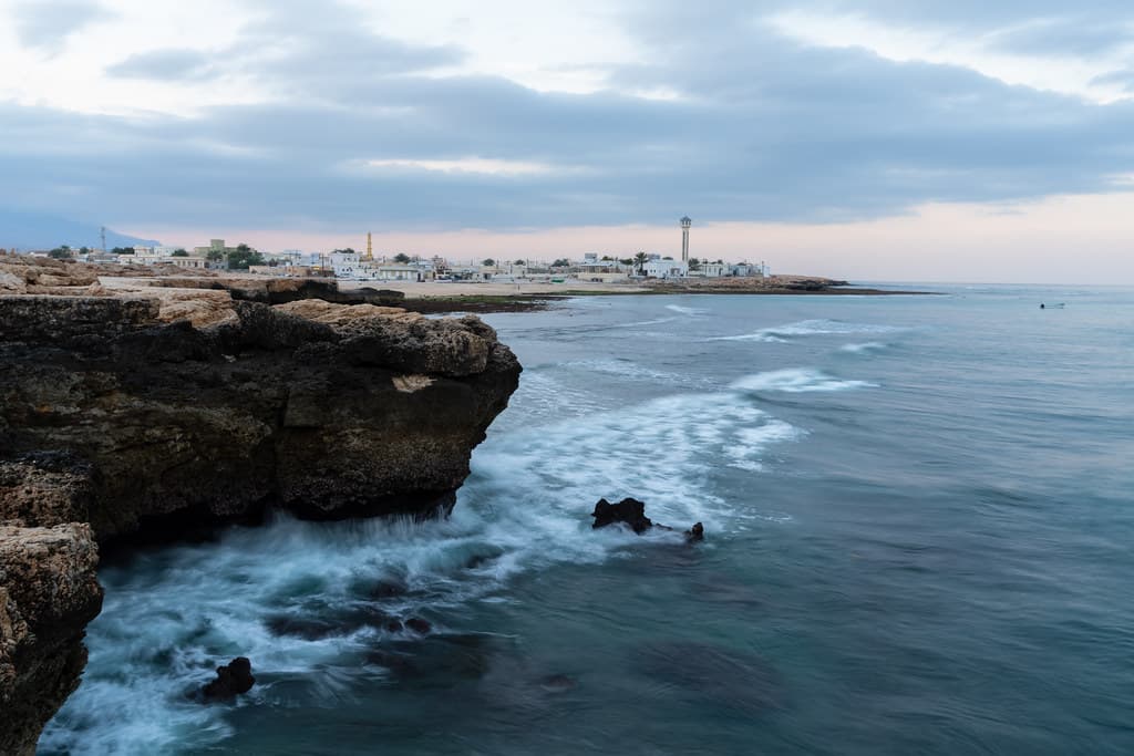Fins Beach — photo by virtualwayfarer