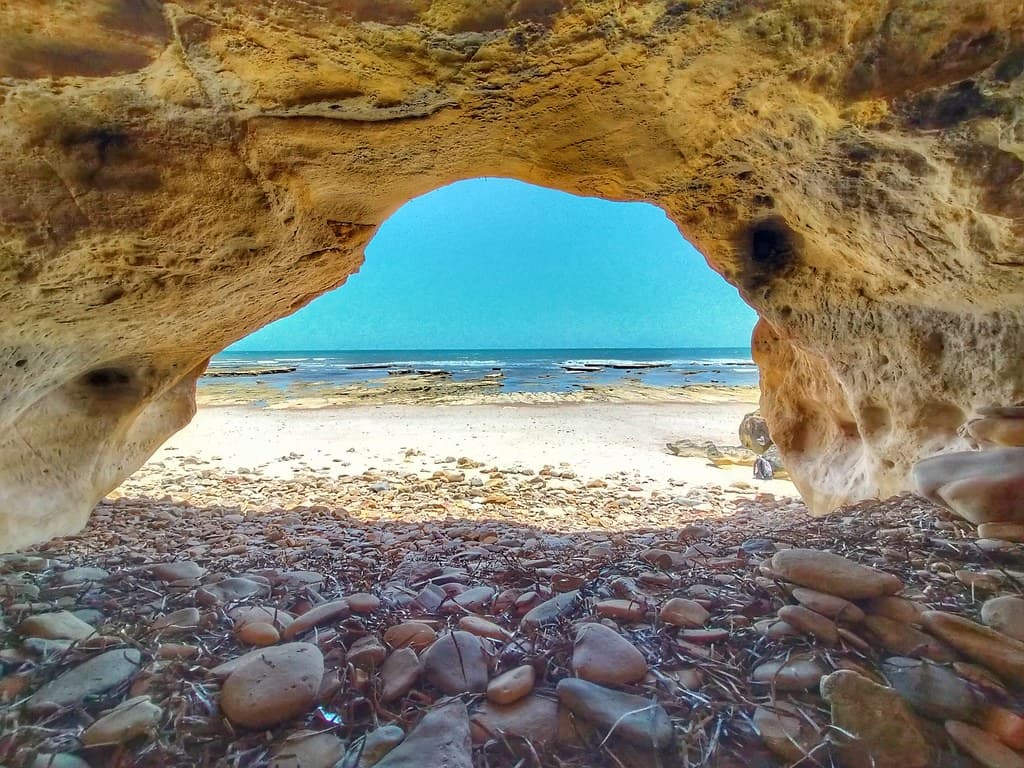 Caves Beach