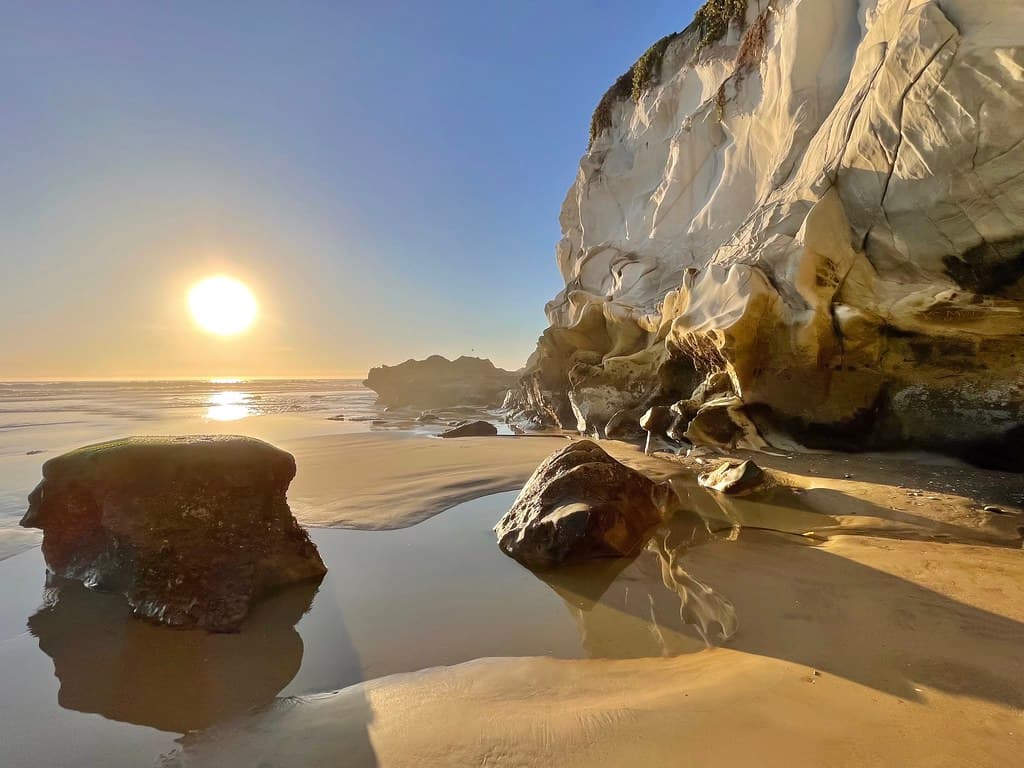 Caves Beach