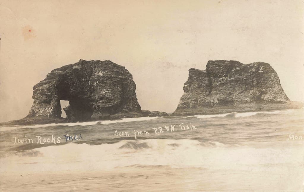 Twin Rocks Beach