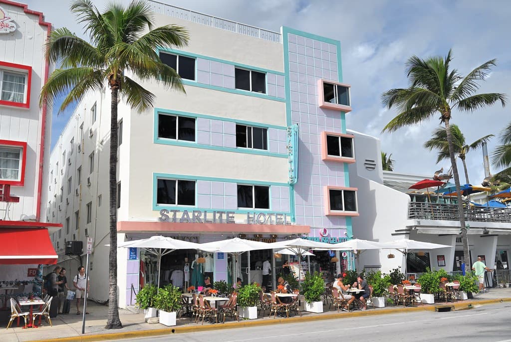 Ocean Drive - Starlite Hotel