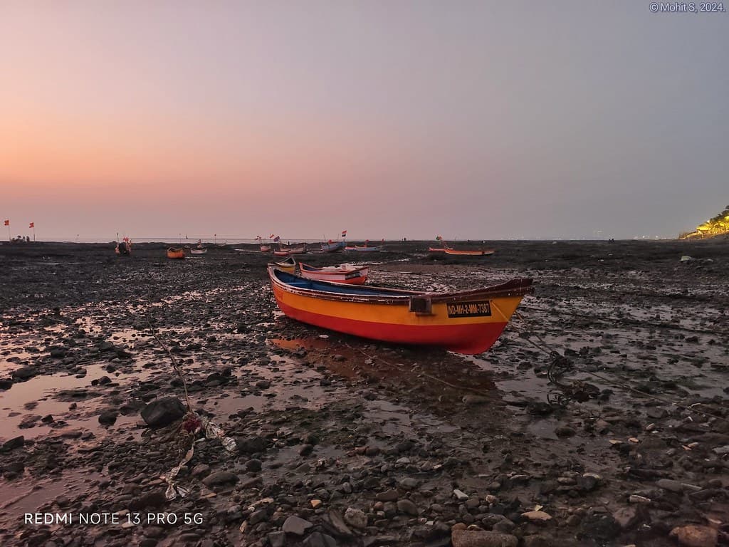 Juhu Beach — photo by Mohit S92