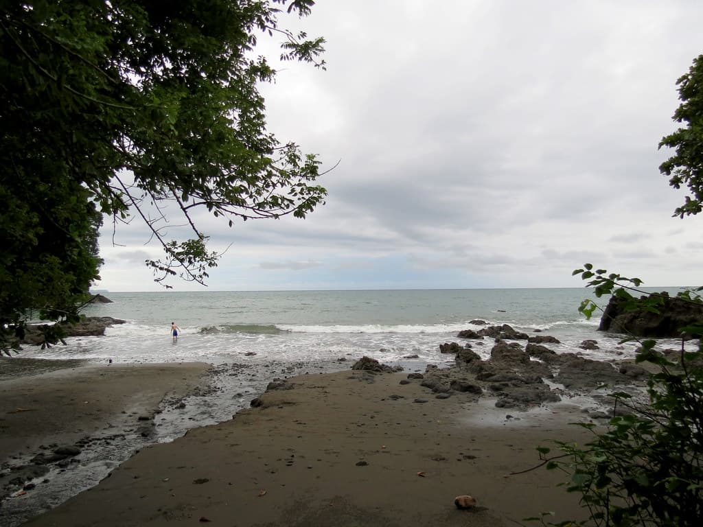 Playa Las Caletas — photo by treegrow