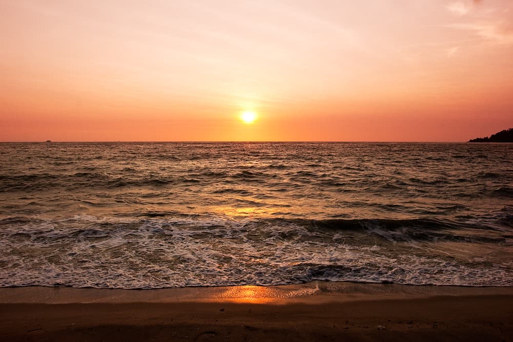 Teluk Senangin Beach