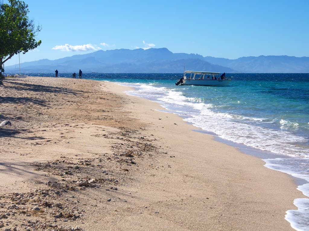 Navini Island Beach view 2