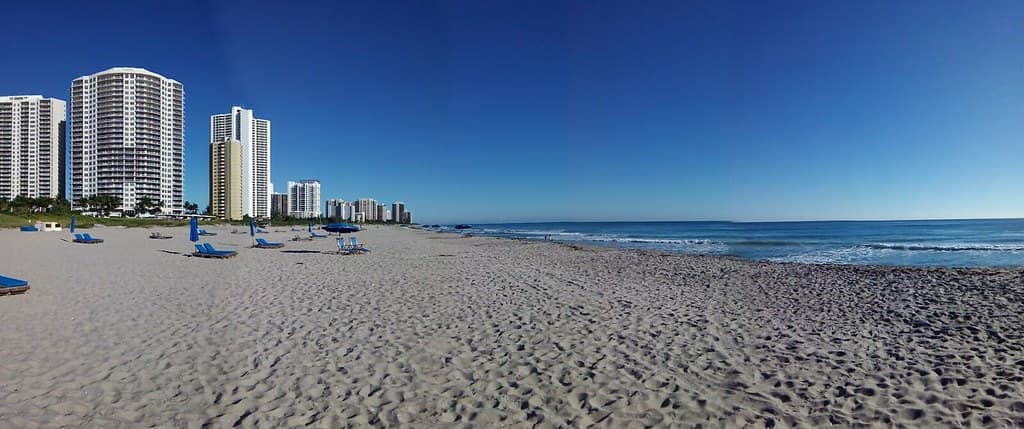 Playa Barrera view 2