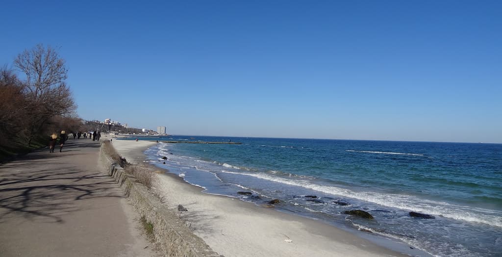 Luzanovka Beach