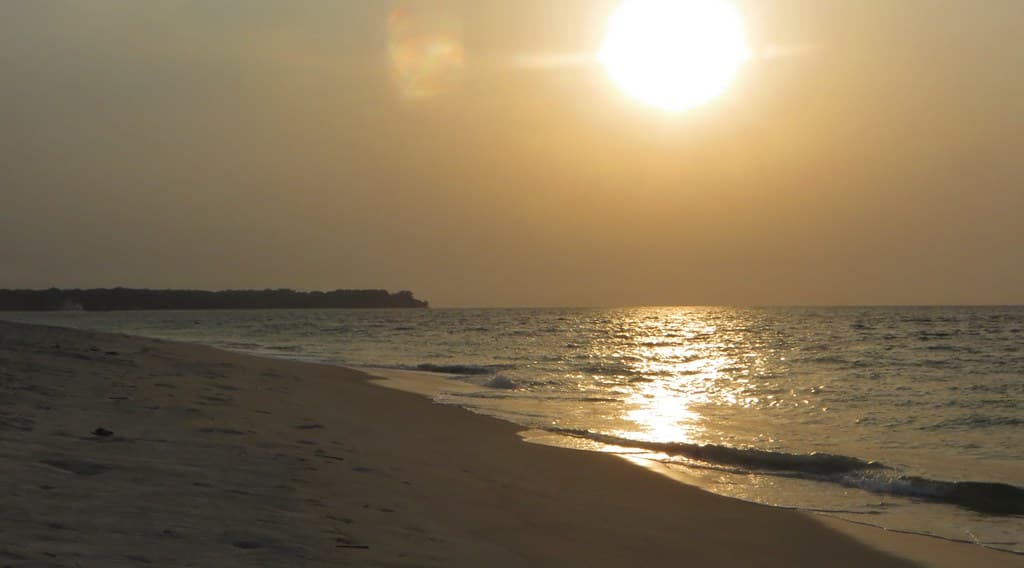 Pointe Denis Beach — photo by carlosoliveirareis