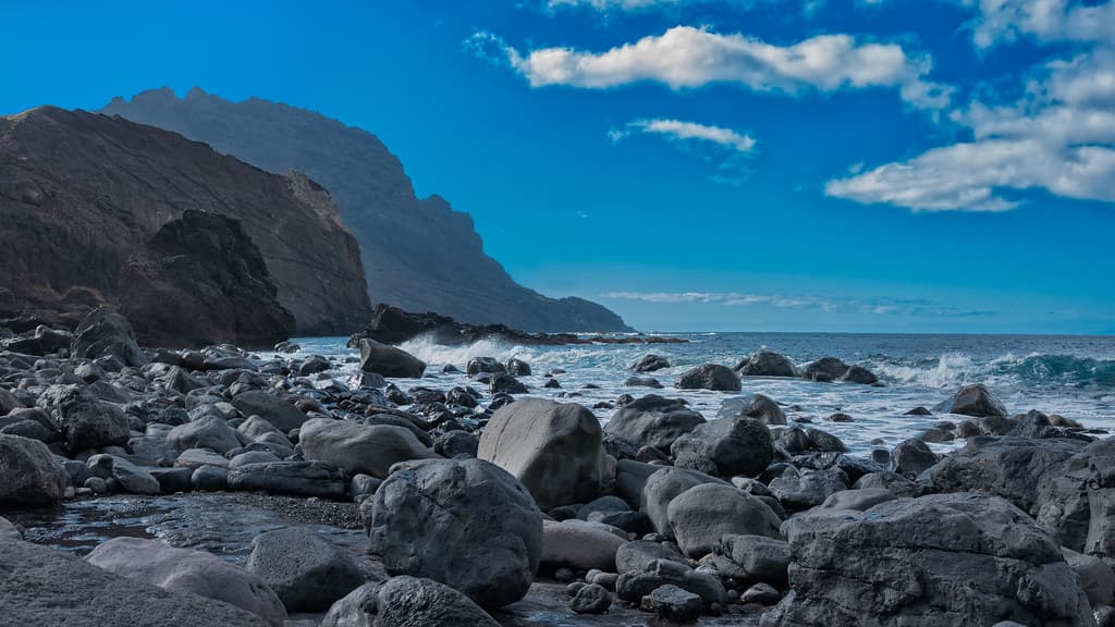 Playa de Alojera view 2