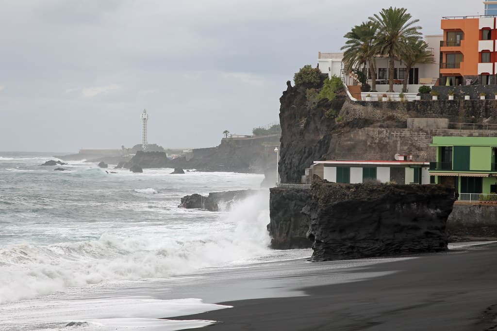 Playa de Las Monjas view 2