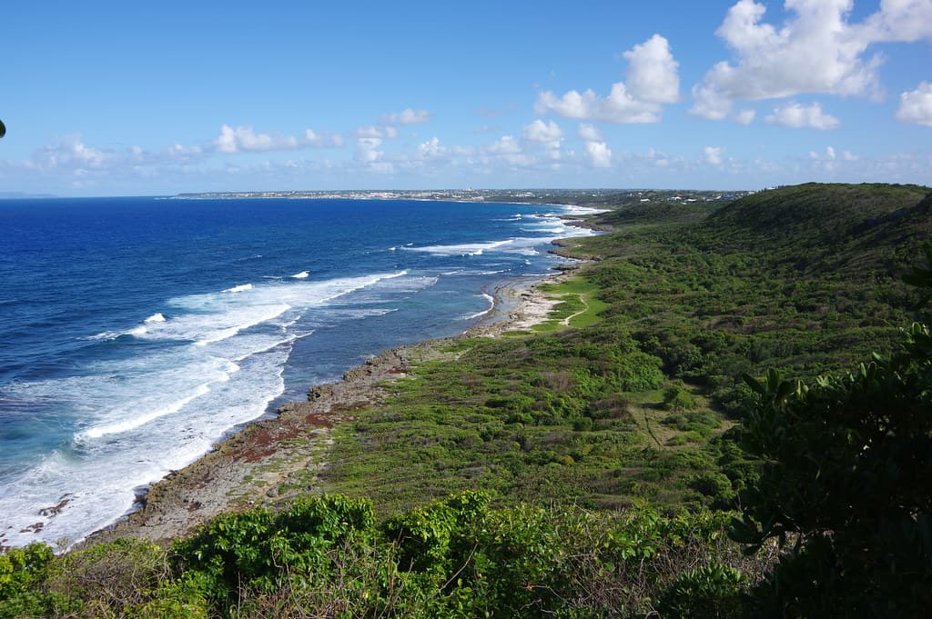 Plage des Dauphins view 2