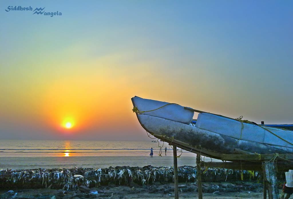 Tarapur Beach — photo by Sid da' Cool