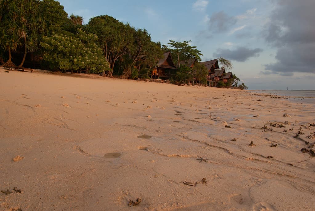 Lankayan Island Beach — photo by BasL
