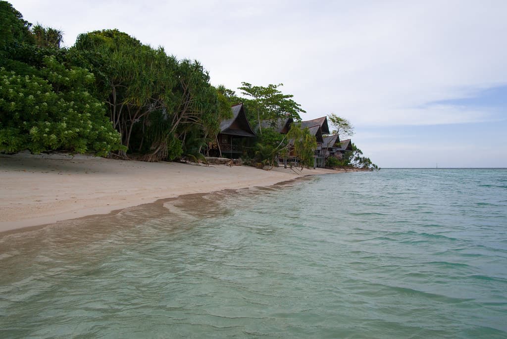Lankayan Island Beach — photo by BasL