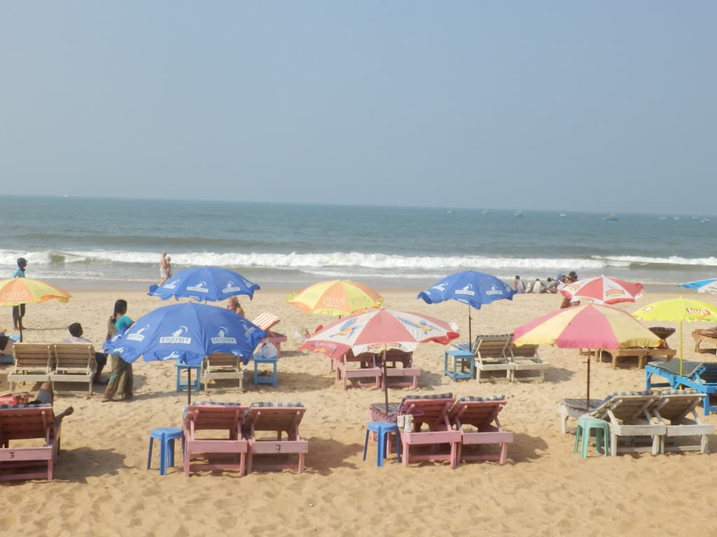 Candolim North Beach — photo by woofiegrrl