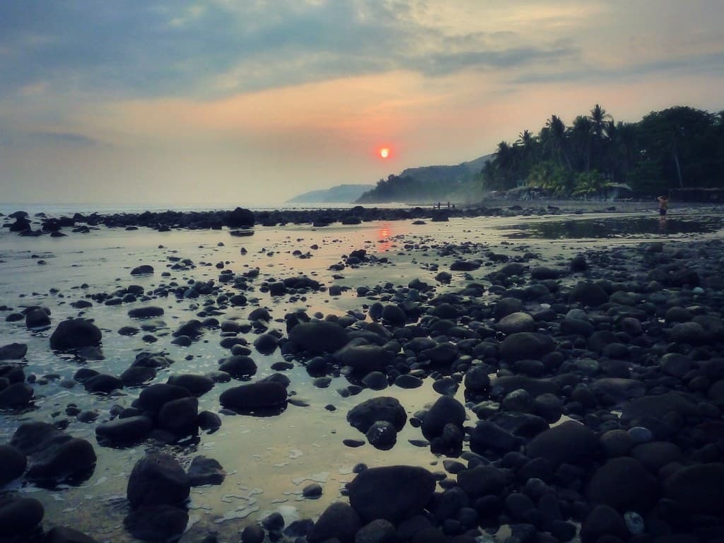 Playa Atami — photo by Andrew J. Hall