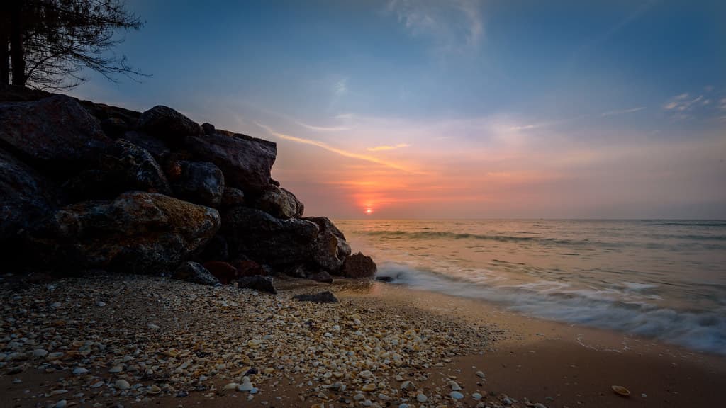 Bang Kao Beach