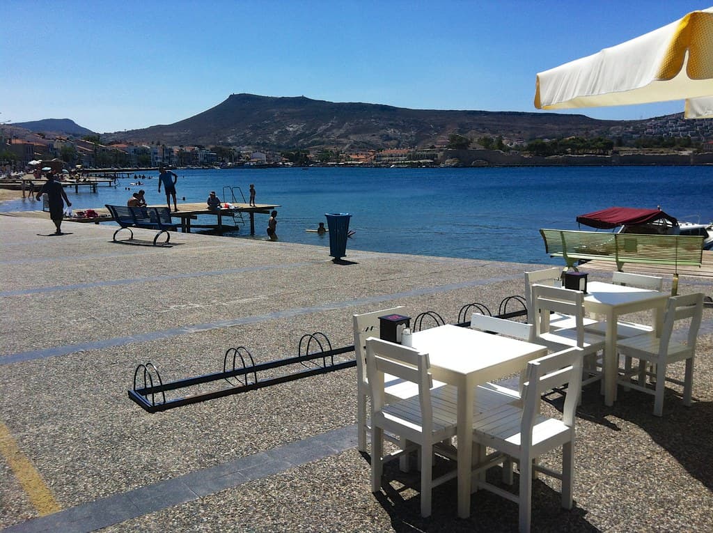 Eski Foça Public Beach