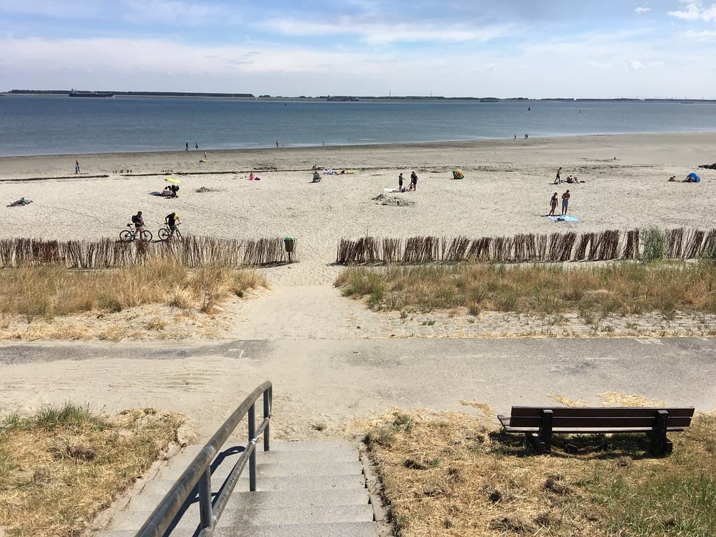 Hoedekenskerke Hidden Beach